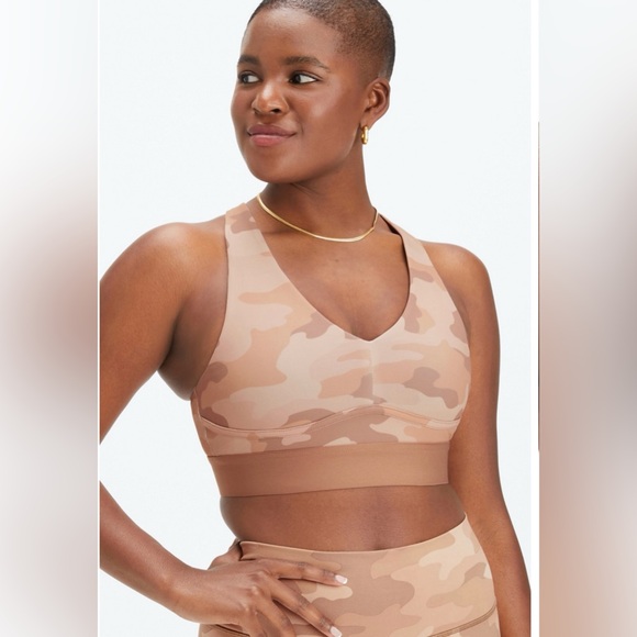 Fabletics Camo/Teddy Workout Set. - Picture 5 of 6